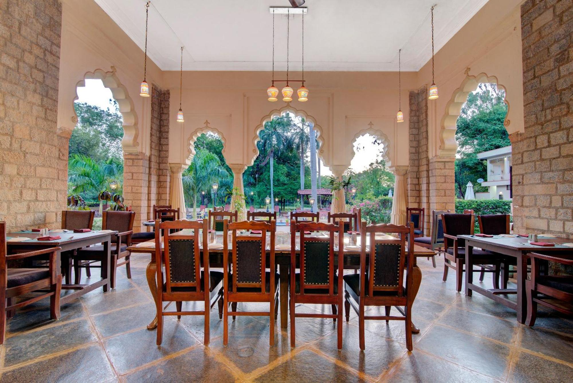 เวลคัมเฮอริเทจ ศิวะวิลาส พาเลซ ฮัมปี Hotel ฮอสเปต ภายนอก รูปภาพ